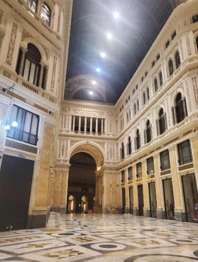 ホテル Il Salotto Di Chiaia ナポリ エクステリア 写真